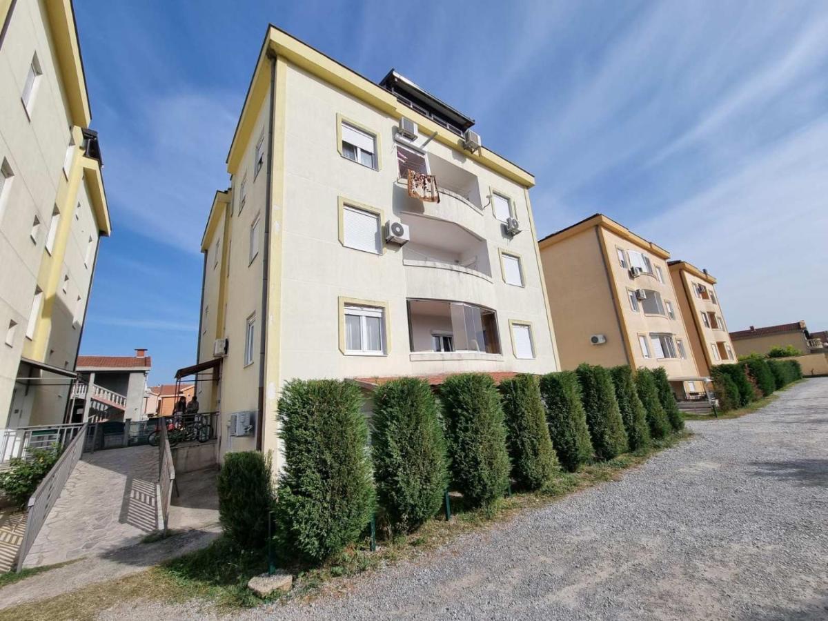 Apartman Stex Podgorica Buitenkant foto