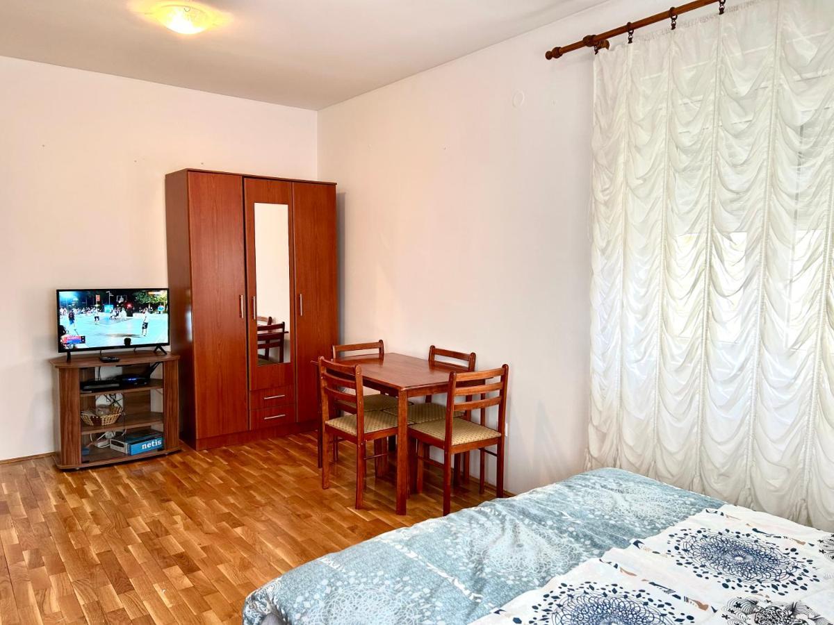 Apartman Stex Podgorica Buitenkant foto