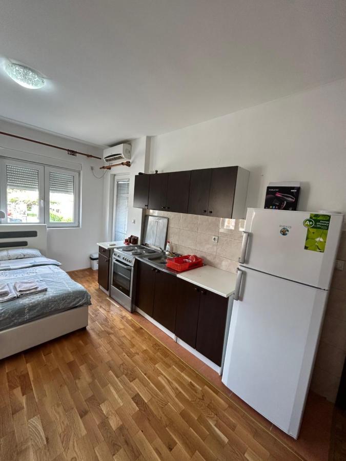 Apartman Stex Podgorica Buitenkant foto
