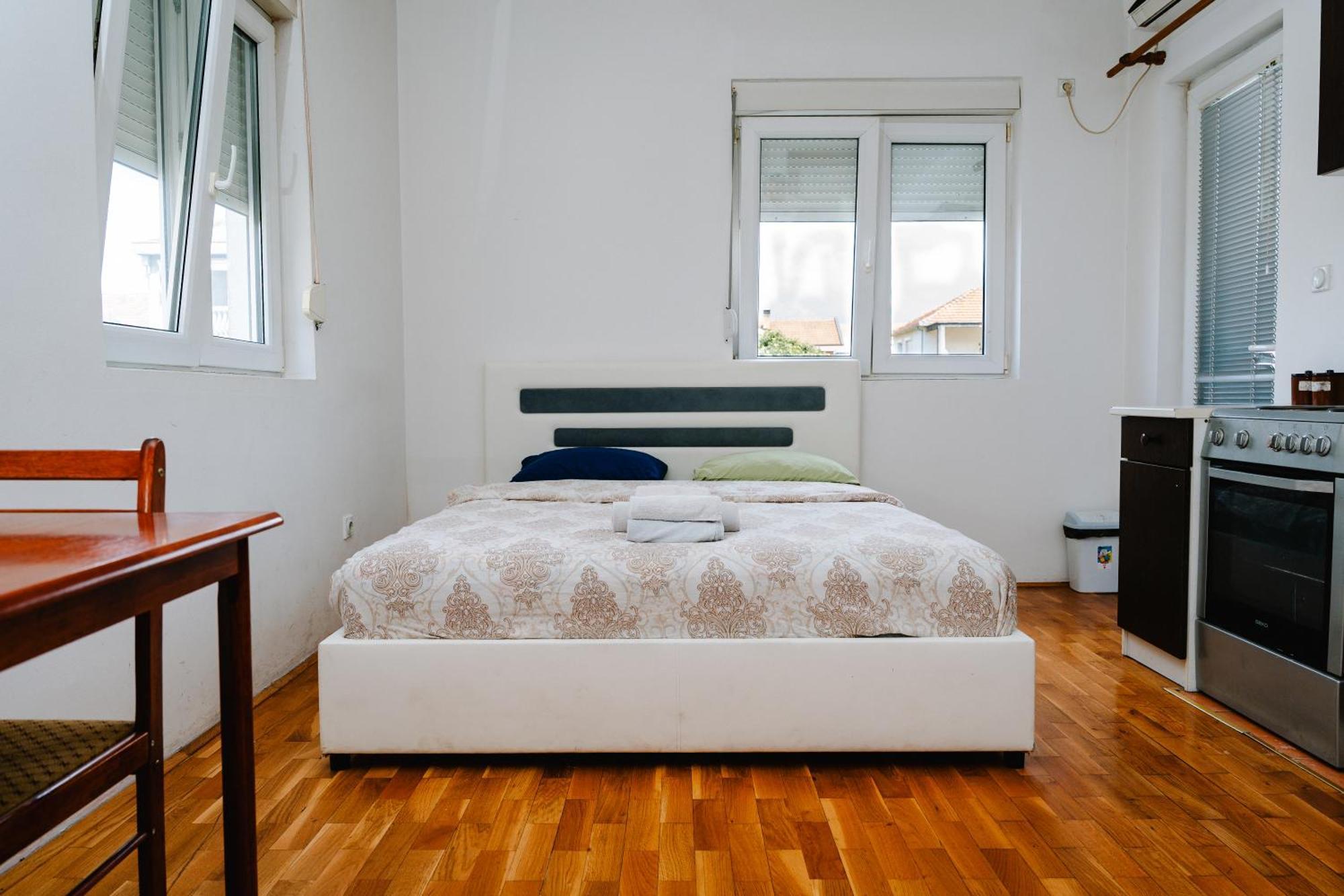 Apartman Stex Podgorica Buitenkant foto
